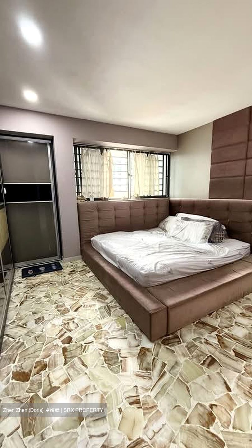 Blk 260 Jurong East Street 24 (Jurong East), HDB 5 Rooms #557637791